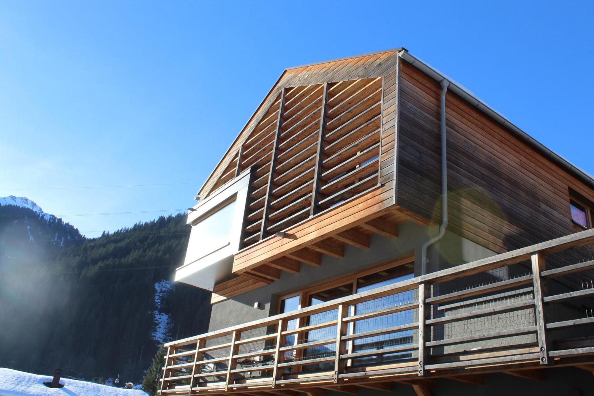 Pluenggas Chalets 加舒恩 外观 照片